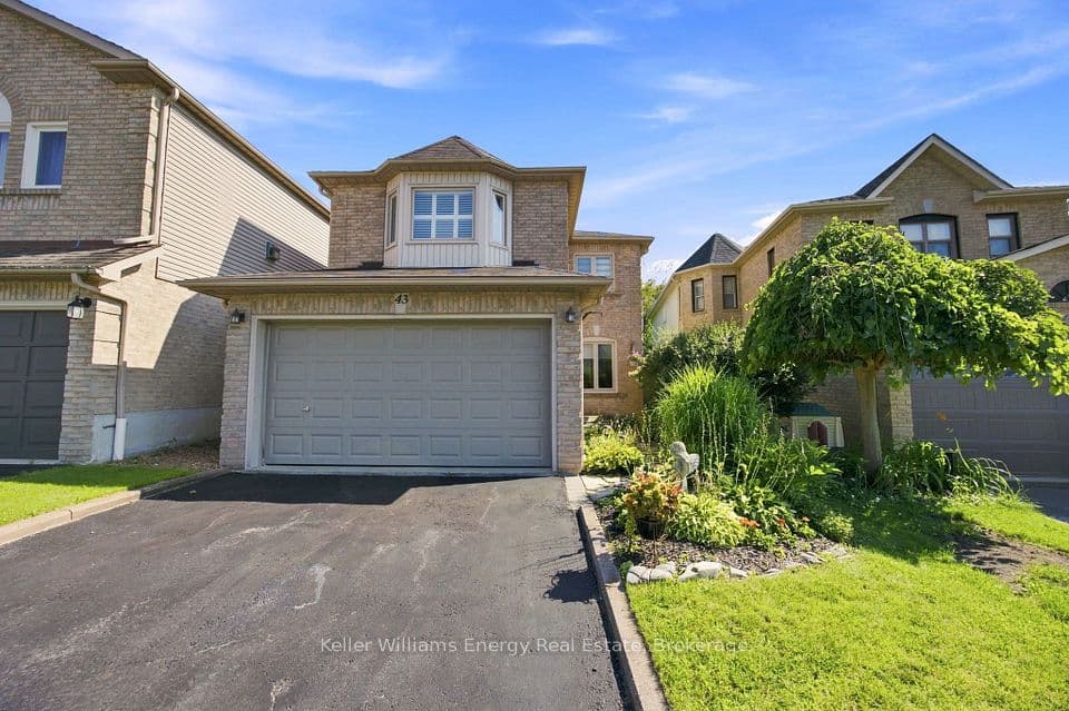 43 Knotty Pine Drive, Whitby, ON L1R 2H2 – main photo