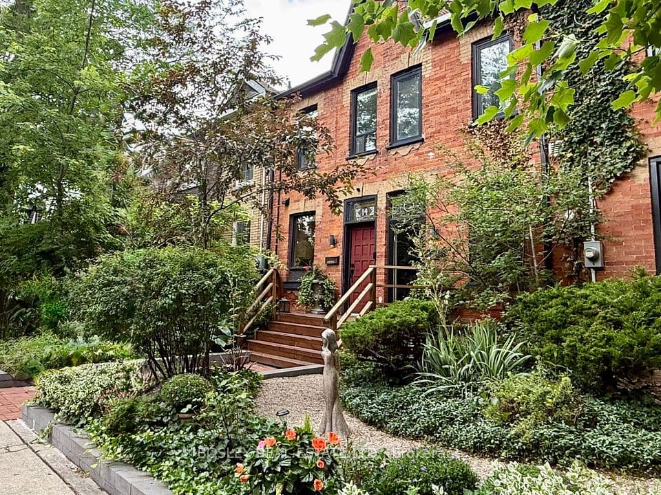 16 Blong Avenue, Toronto, ON M4M 1P2 – photo 2