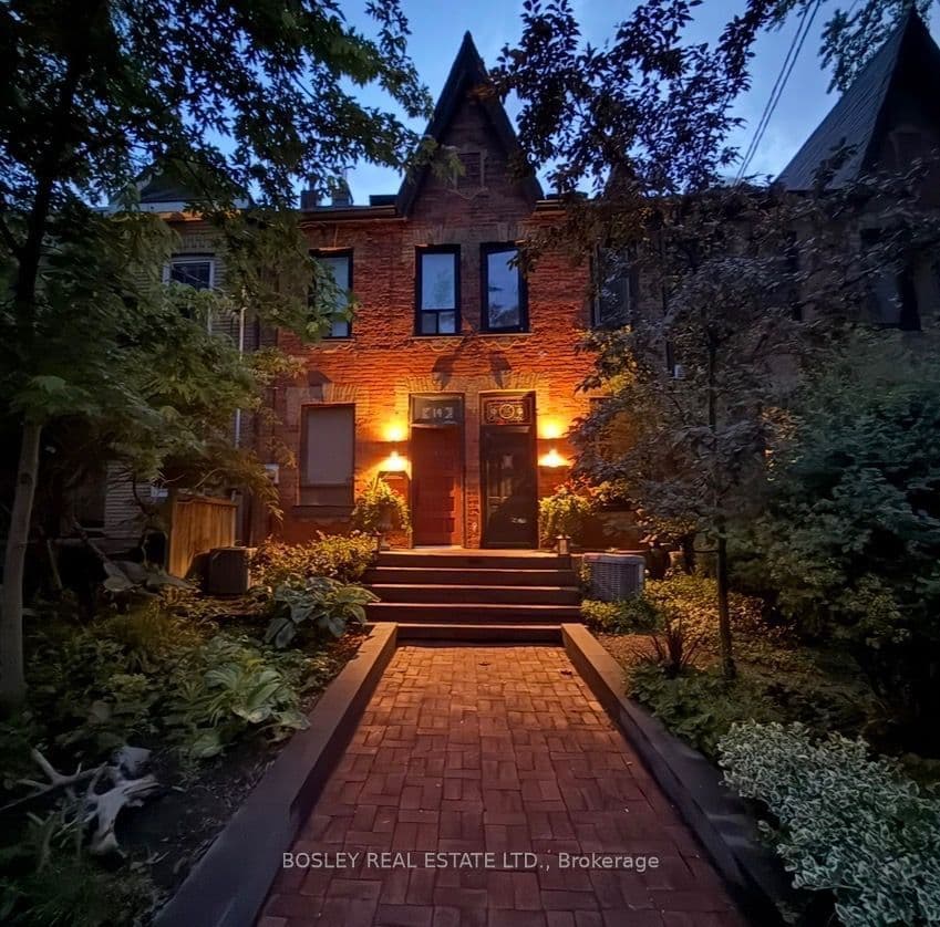 16 Blong Avenue, Toronto, ON M4M 1P2 – photo 3
