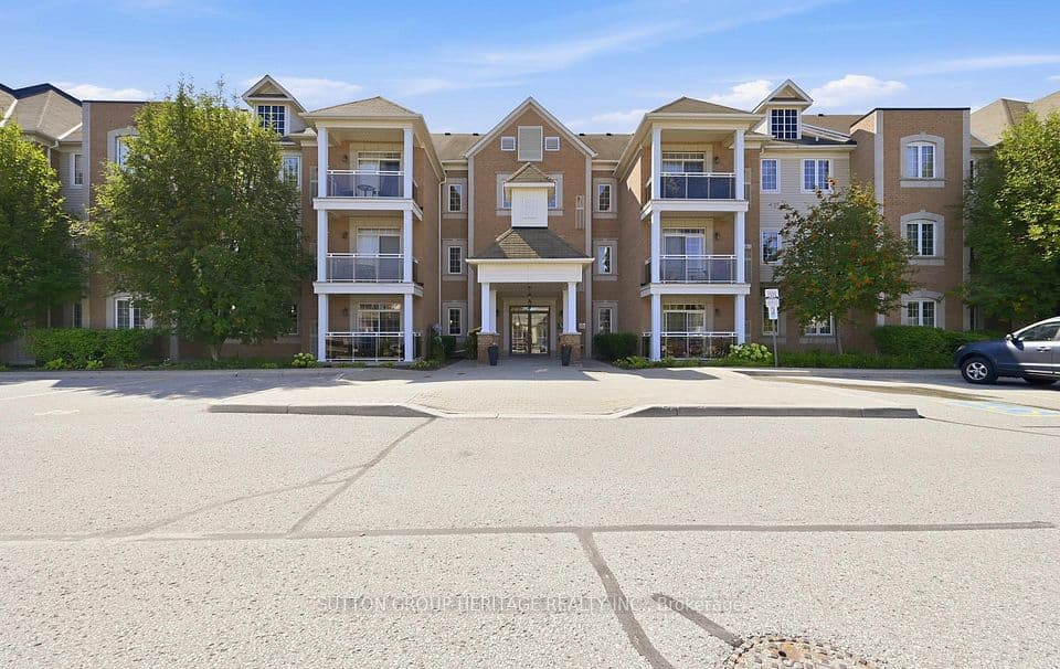 54 Harvey Johnston Way 320, Whitby, ON L1M 0J7 – main photo