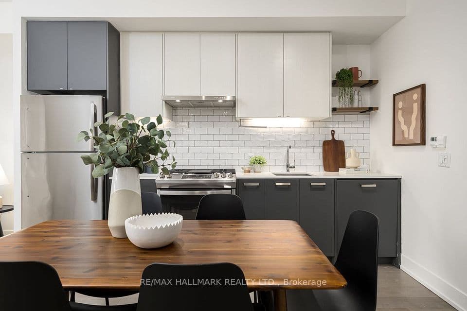 1331 Queen Street E 403, Toronto, ON M4L 0B1 – photo 3
