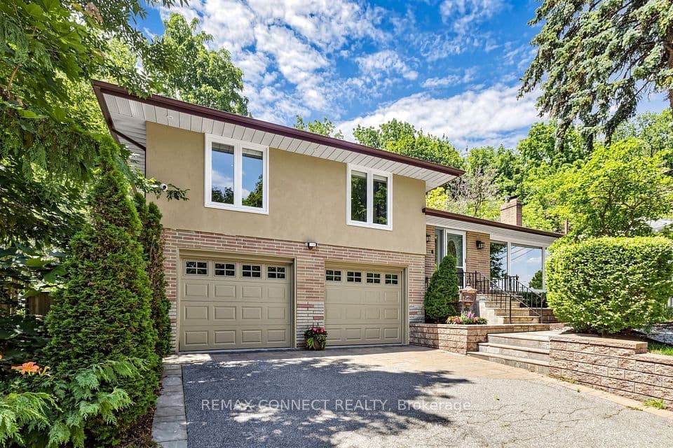 10 Catalina Drive, Toronto, ON M1M 1K6 – main photo