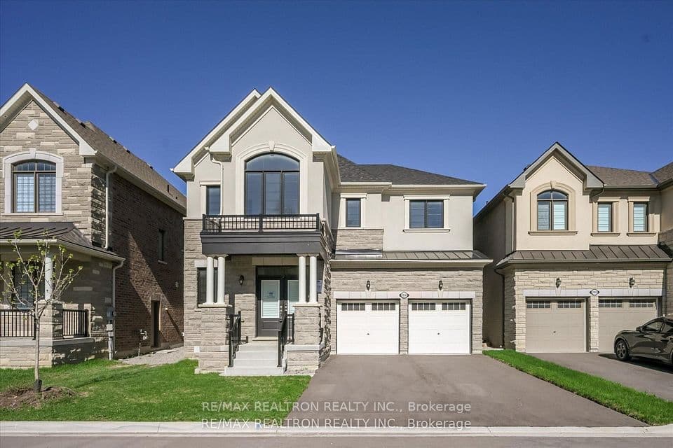2858 Foxden Square, Pickering, ON L1X 0N9 – main photo
