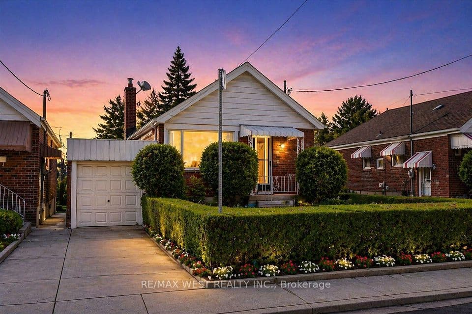 5 Dieppe Road S, Toronto, ON M4J 2K8 – main photo