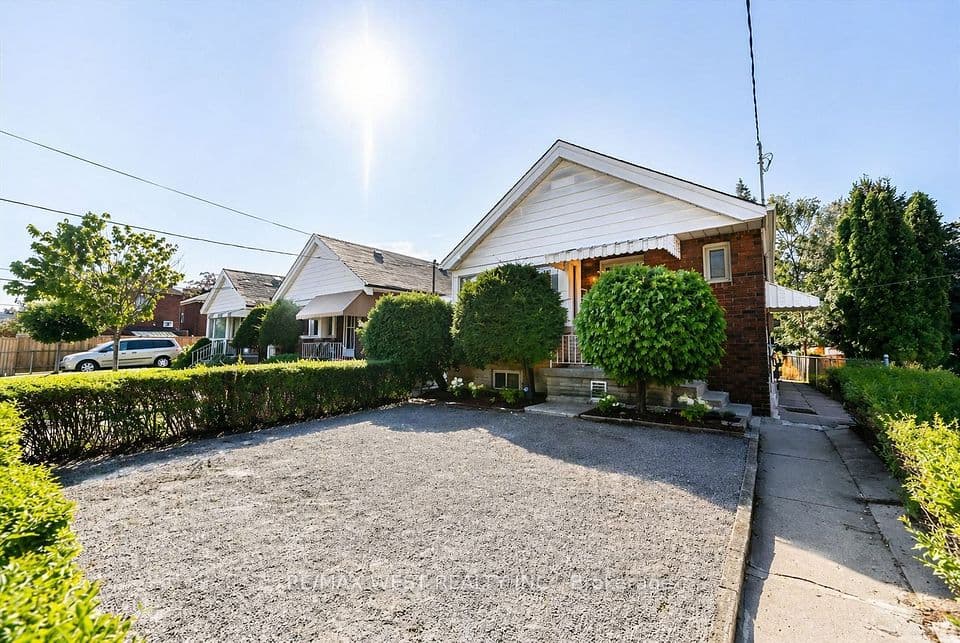 5 Dieppe Road S, Toronto, ON M4J 2K8 – photo 3
