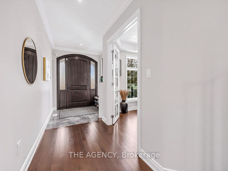 576 Oakwood Drive, Pickering, ON L1W 2W7 – photo 2