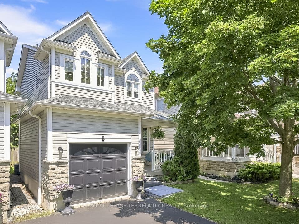 8 Sinden Drive, Whitby, ON L1M 2B8 – main photo