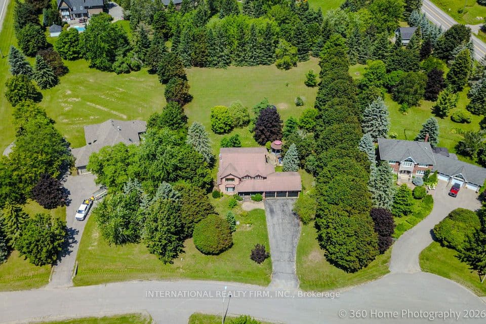 3 Taunus Court, Clarington, ON L1C 4H5 – photo 2