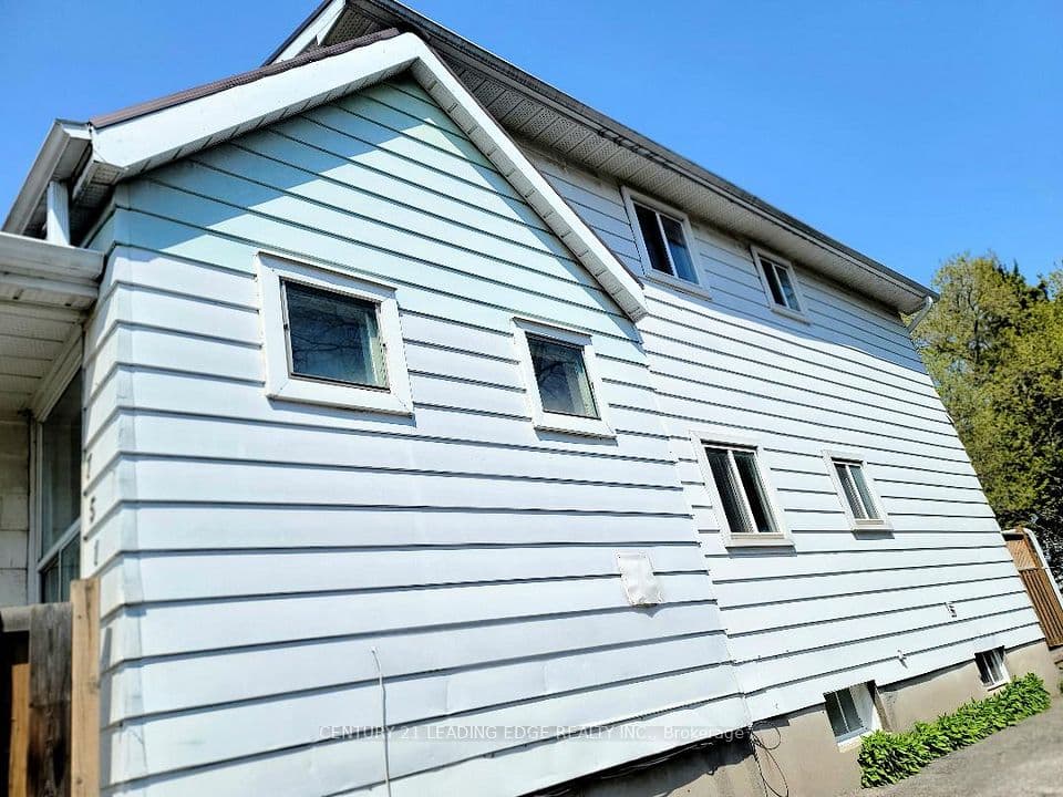 751 Gifford Street, Oshawa, ON L1H 4W1 – photo 3