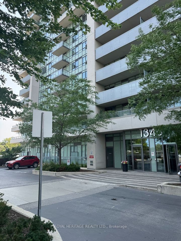 1346 Danforth Road 403, Toronto, ON M1J 0A9 – main photo