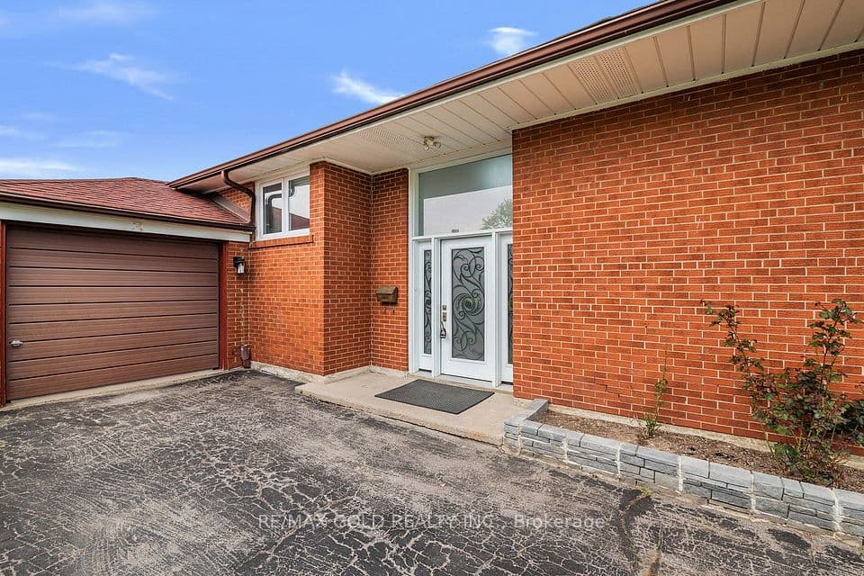 3 Willamere Drive, Toronto, ON M1M 1W5 – photo 2