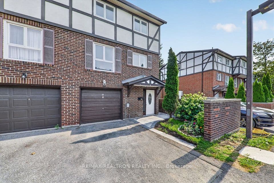 331 Trudelle Street 49, Toronto, ON M1J 3J9 – photo 2