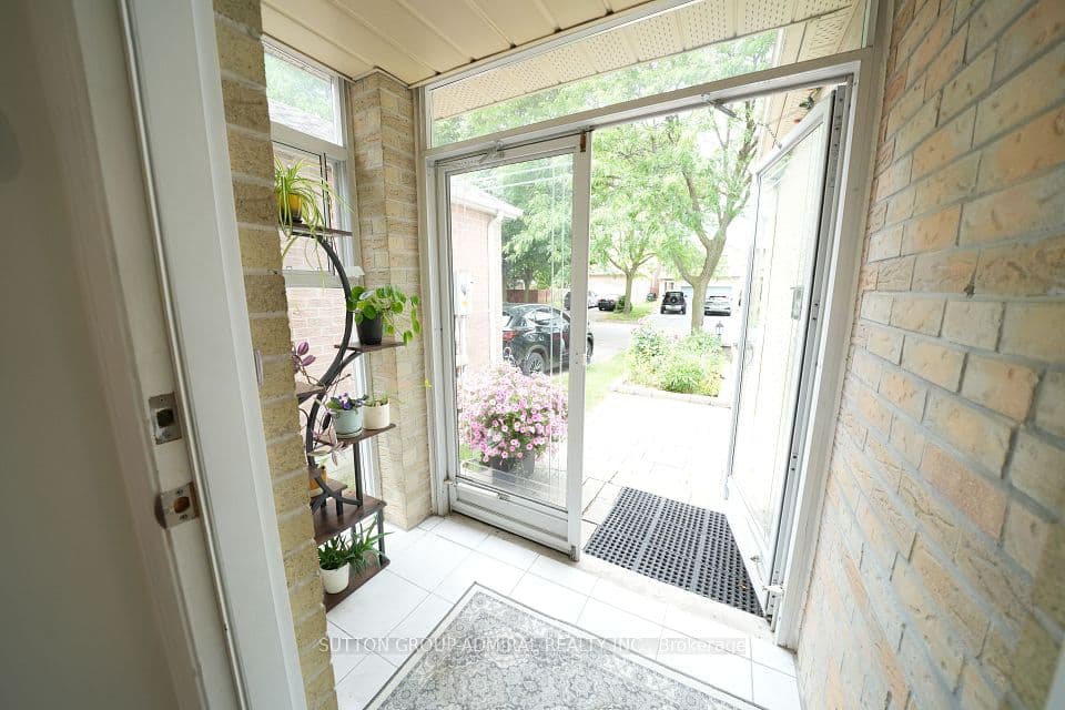 33 Wilderness Drive, Toronto, ON M1V 3P4 – photo 3
