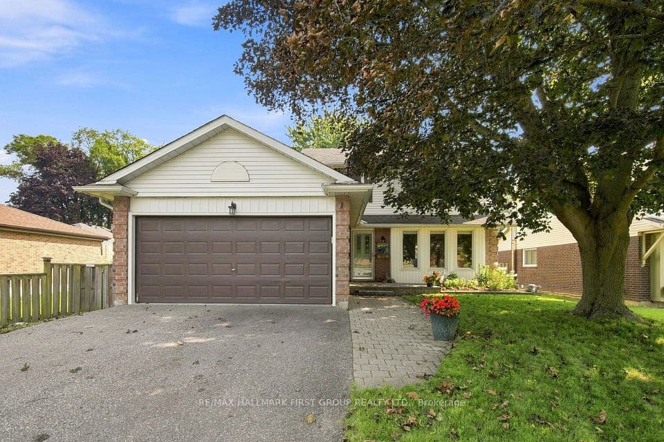 119 Frederick Street, Whitby, ON L1N 6K1 – main photo