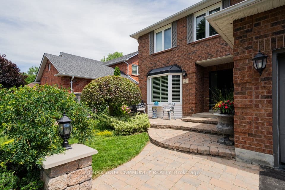 5 Carriage Lane, Clarington, ON L1E 1J9 – photo 3