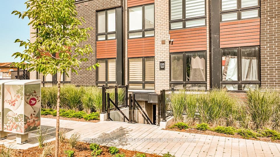 235 McLevin Avenue 11, Toronto, ON M1B 0E8 – photo 3