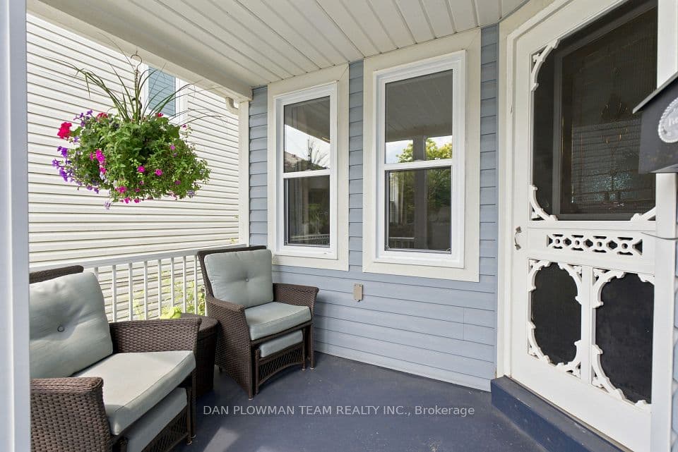 52 Wells Crescent, Whitby, ON L1M 1C9 – photo 2
