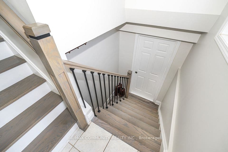 1606 Whitestone Drive, Oshawa, ON L1K 2R9 – photo 3