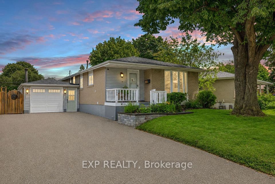 825 Bem Avenue, Pickering, ON L1W 1X2 – main photo