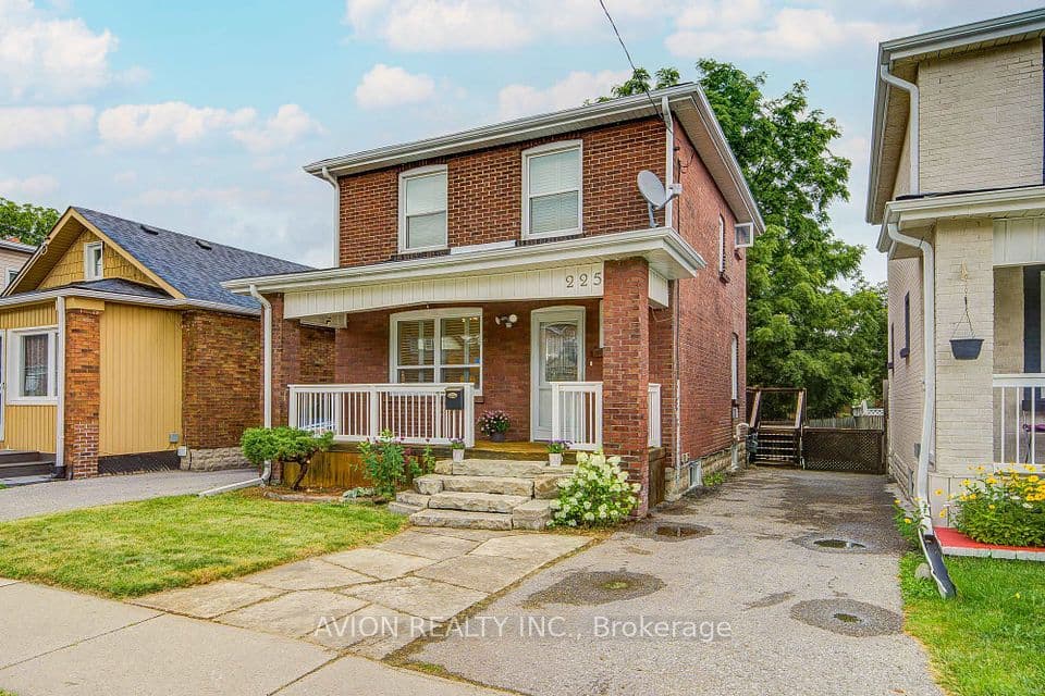 225 Clarke Street, Oshawa, ON L1H 5G2 – photo 2