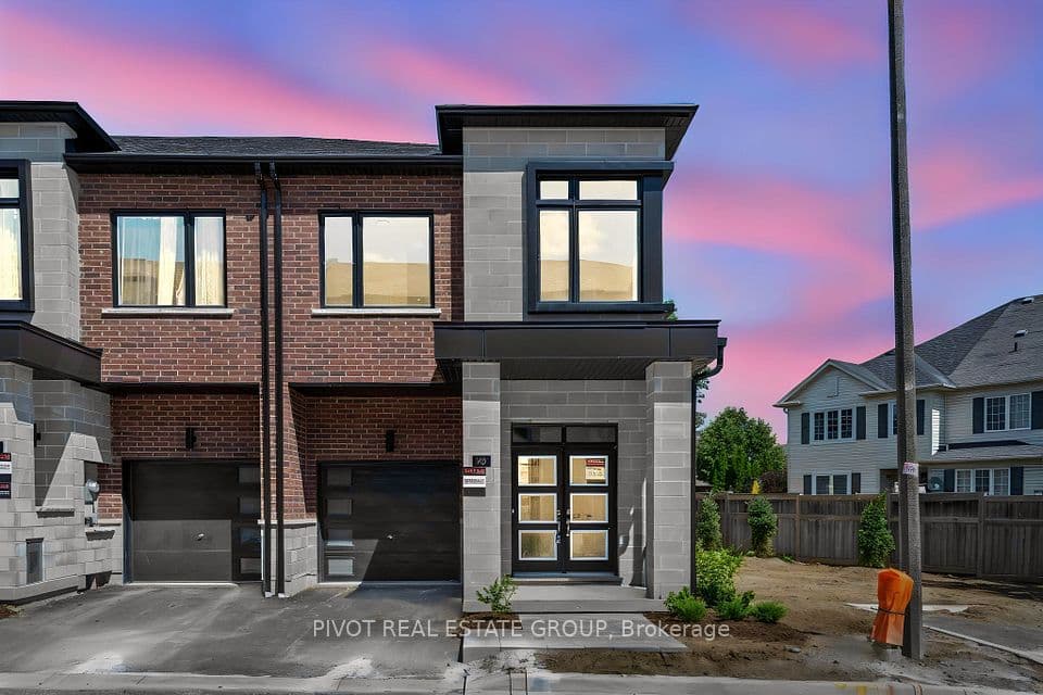 20 Observatory Way, Whitby, ON L1M 0M7 – main photo
