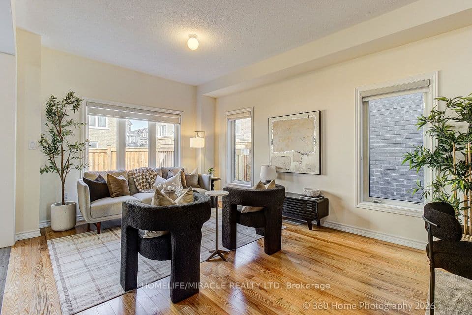 2528 Athena Path, Pickering, ON L1X 0M4 – photo 3
