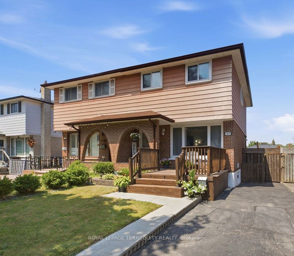 362 Durham Court, Oshawa, ON L1J 1W9 – main photo