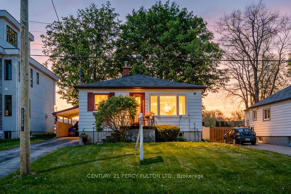 1986 Guild Road, Pickering, ON L1V 1Y1 – main photo