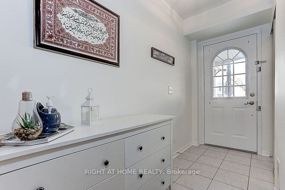 16 Pat Brook Terrace, Toronto, ON M1P 5G6 – photo 3