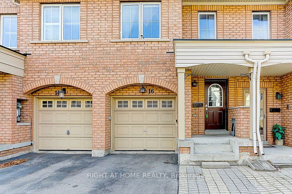 16 Pat Brook Terrace, Toronto, ON M1P 5G6 – photo 2