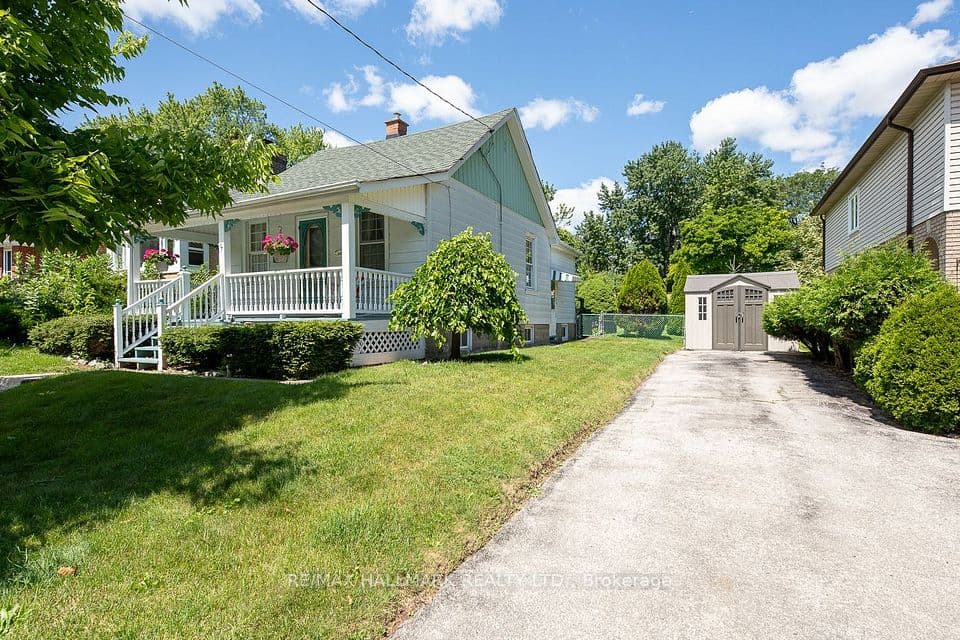 40 Pinegrove Avenue, Toronto, ON M1N 2G5 – photo 2
