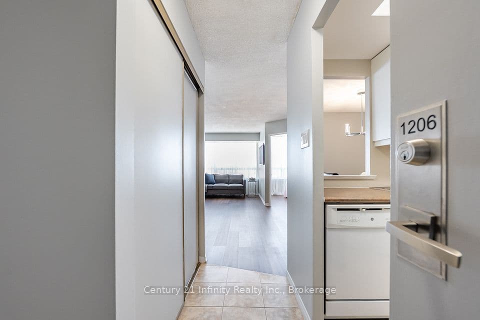 5 Greystone Walk Drive 1206, Toronto, ON M1K 5J5 – photo 2