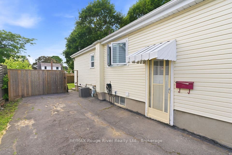 152 Wilson Road S, Oshawa, ON L1H 6C1 – photo 3
