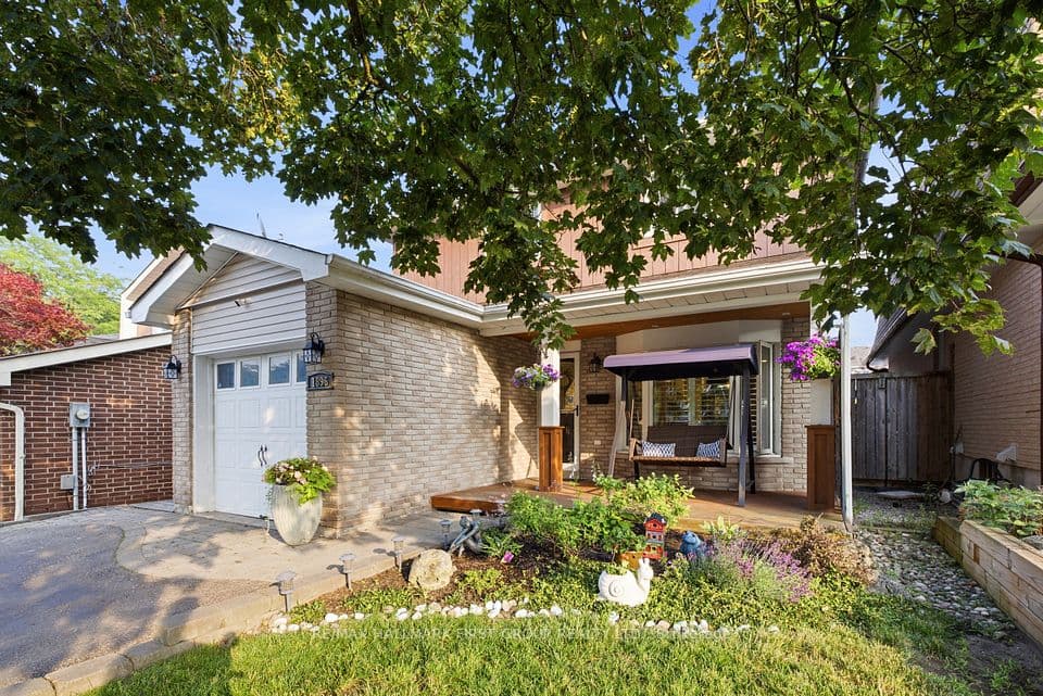1896 New Street, Pickering, ON L1V 3J7 – photo 3