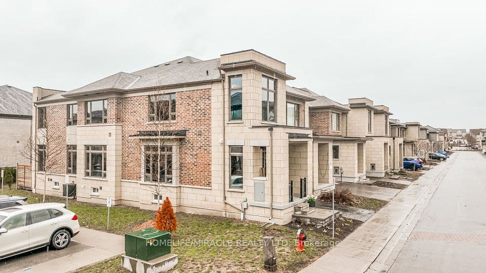 58 Donald Fleming Way 136, Whitby, ON L1R 0N8 – photo 3