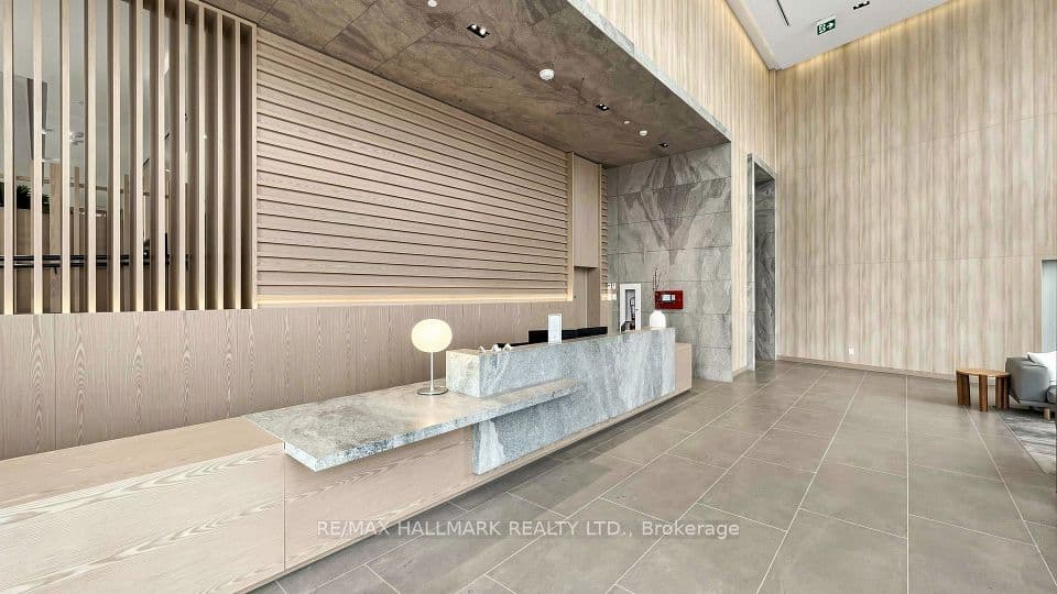 1050 Eastern Avenue 823, Toronto, ON M4L 0B7 – photo 2