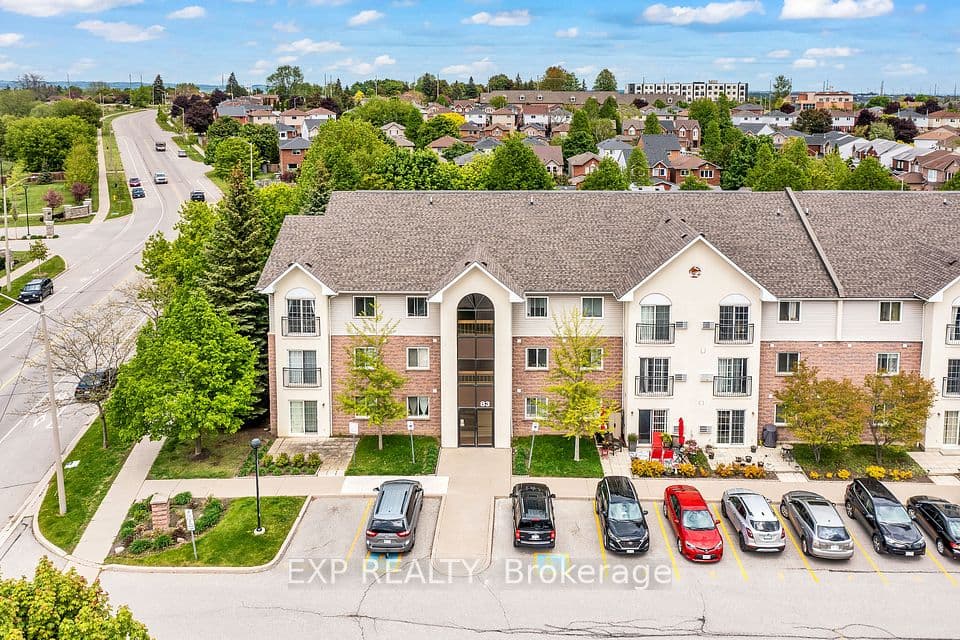 83 Aspen Springs Drive 208, Clarington, ON L1C 5J7 – main photo