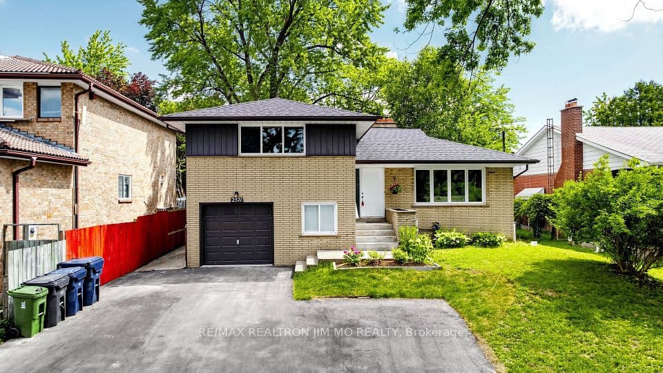 2571 Kennedy Road, Toronto, ON M1T 3H4 – main photo