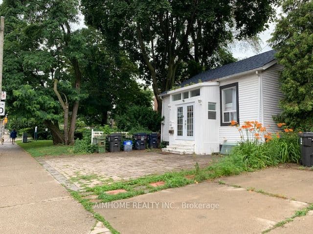 966 Dundas Street E, Toronto, ON M4M 1R5 – photo 2