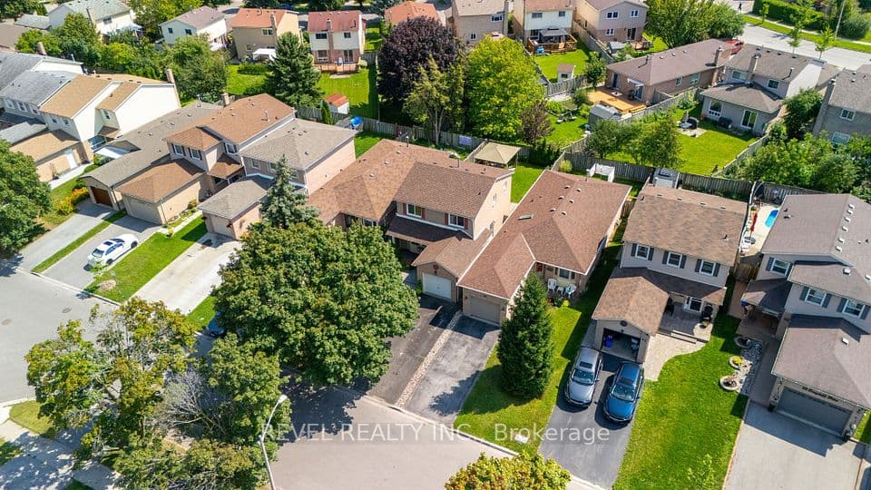 18 Longstaff Drive, Ajax, ON L1S 5J1 – photo 2