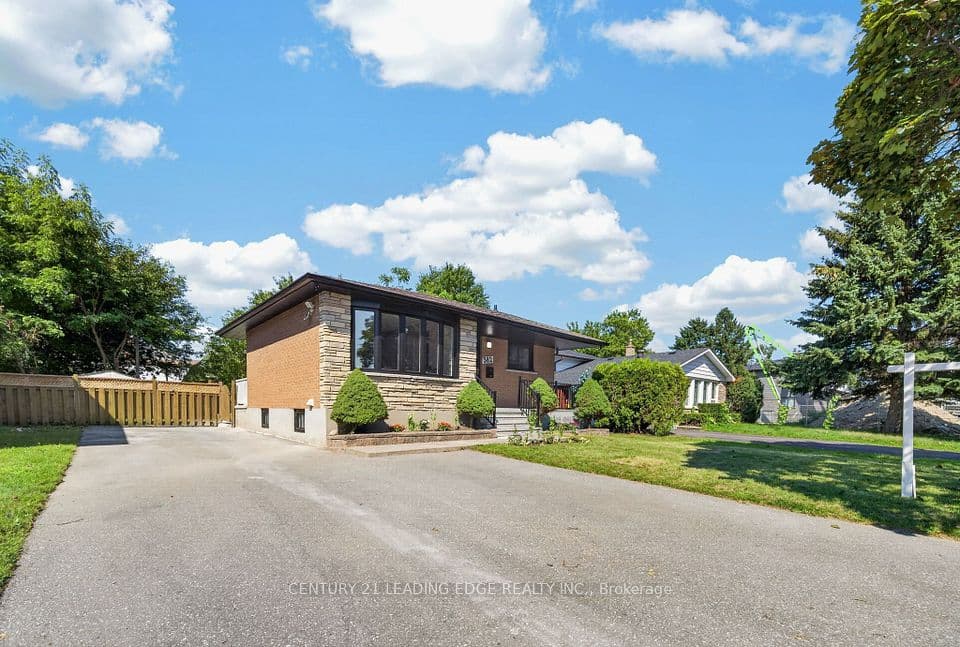 382 Fairlawn Street, Oshawa, ON L1J 4R3 – main photo