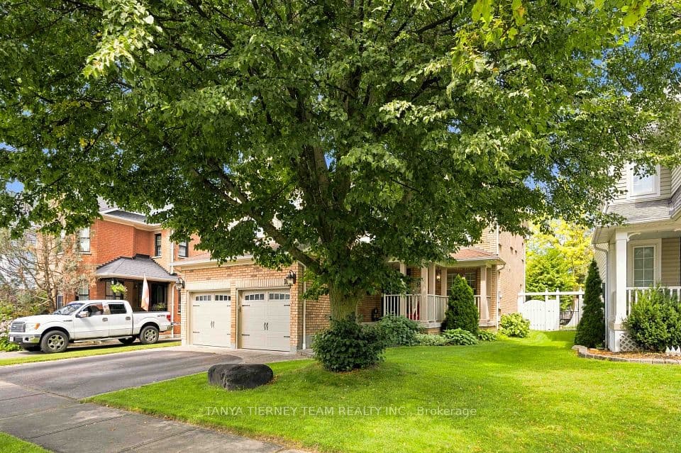 16 Waring Avenue, Whitby, ON L1M 1G4 – photo 3