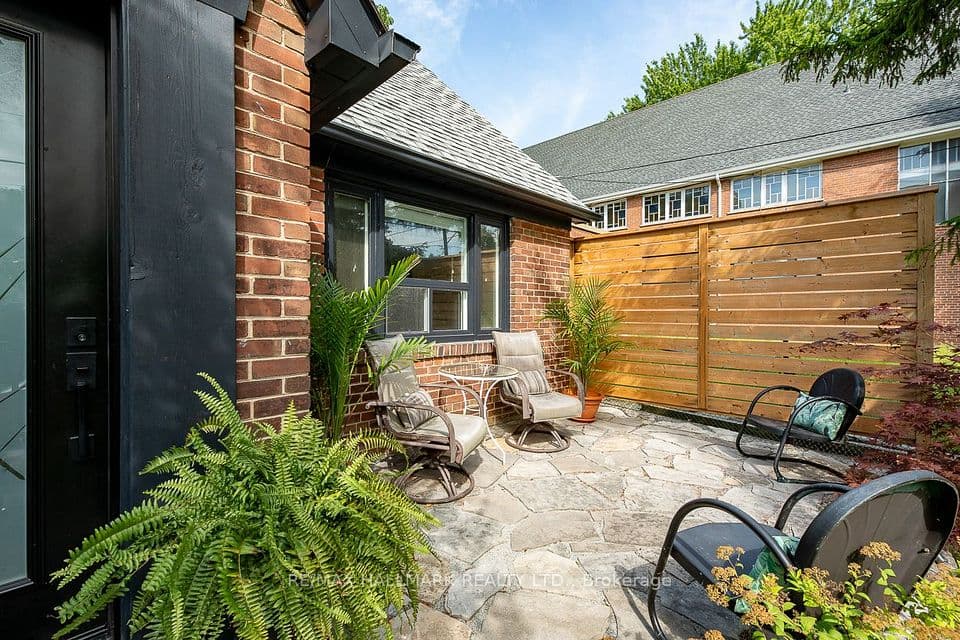 110 Lakeside Avenue, Toronto, ON M1N 3C1 – photo 2