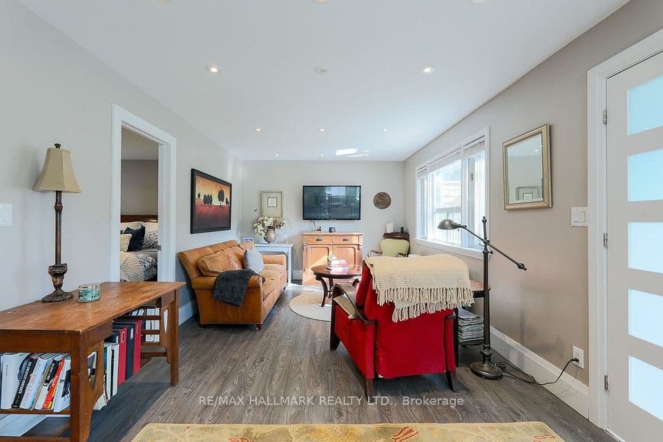 110 Lakeside Avenue, Toronto, ON M1N 3C1 – photo 3