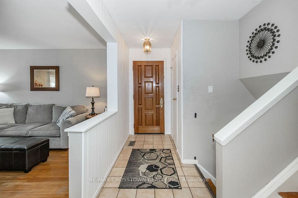 865 Krosno Boulevard, Pickering, ON L1W 1H2 – photo 2