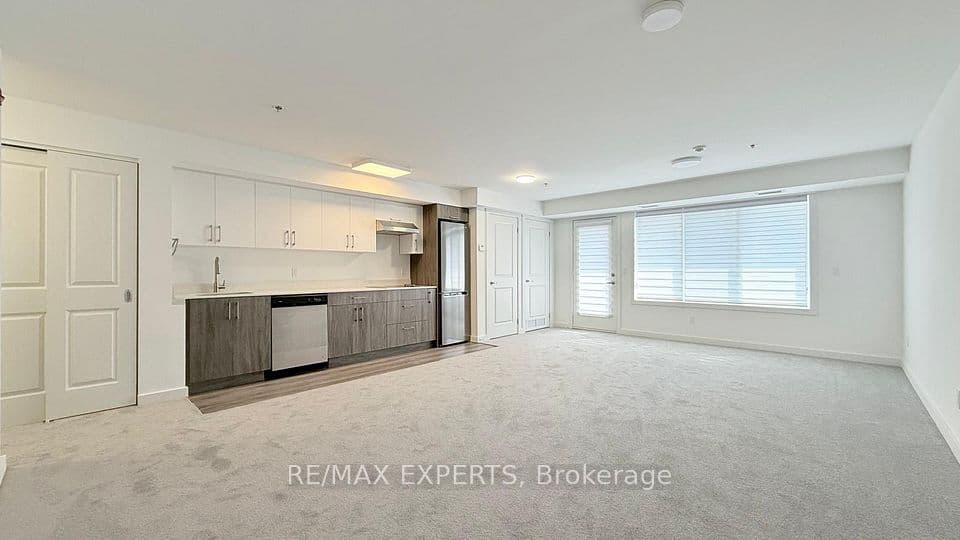 45 Connaught Avenue 404, Toronto, ON M4L 2V8 – photo 2