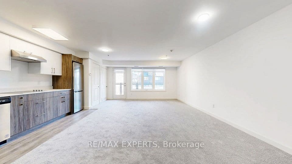 45 Connaught Avenue 203, Toronto, ON M4L 2V8 – photo 2