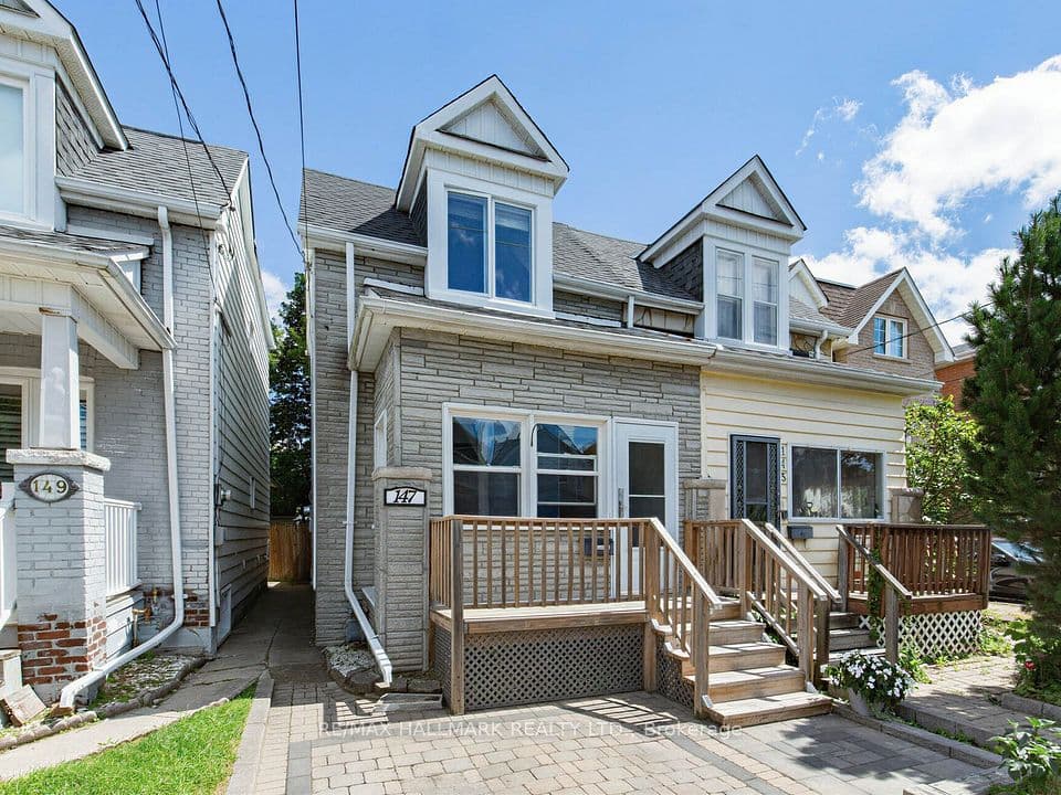 147 Chisholm Avenue, Toronto, ON M4C 4V9 – photo 2