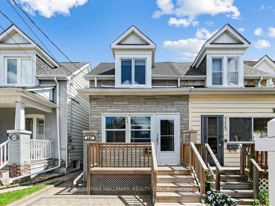 147 Chisholm Avenue, Toronto, ON M4C 4V9 – main photo