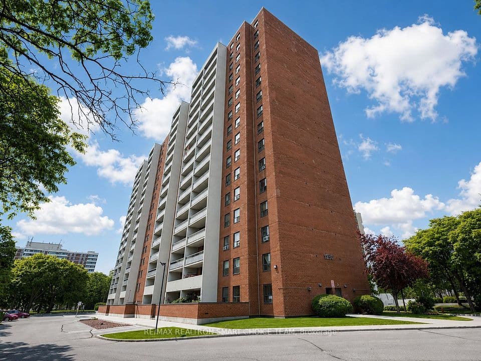 1250 Bridletowne Circle 907, Toronto, ON M1W 2V1 – main photo